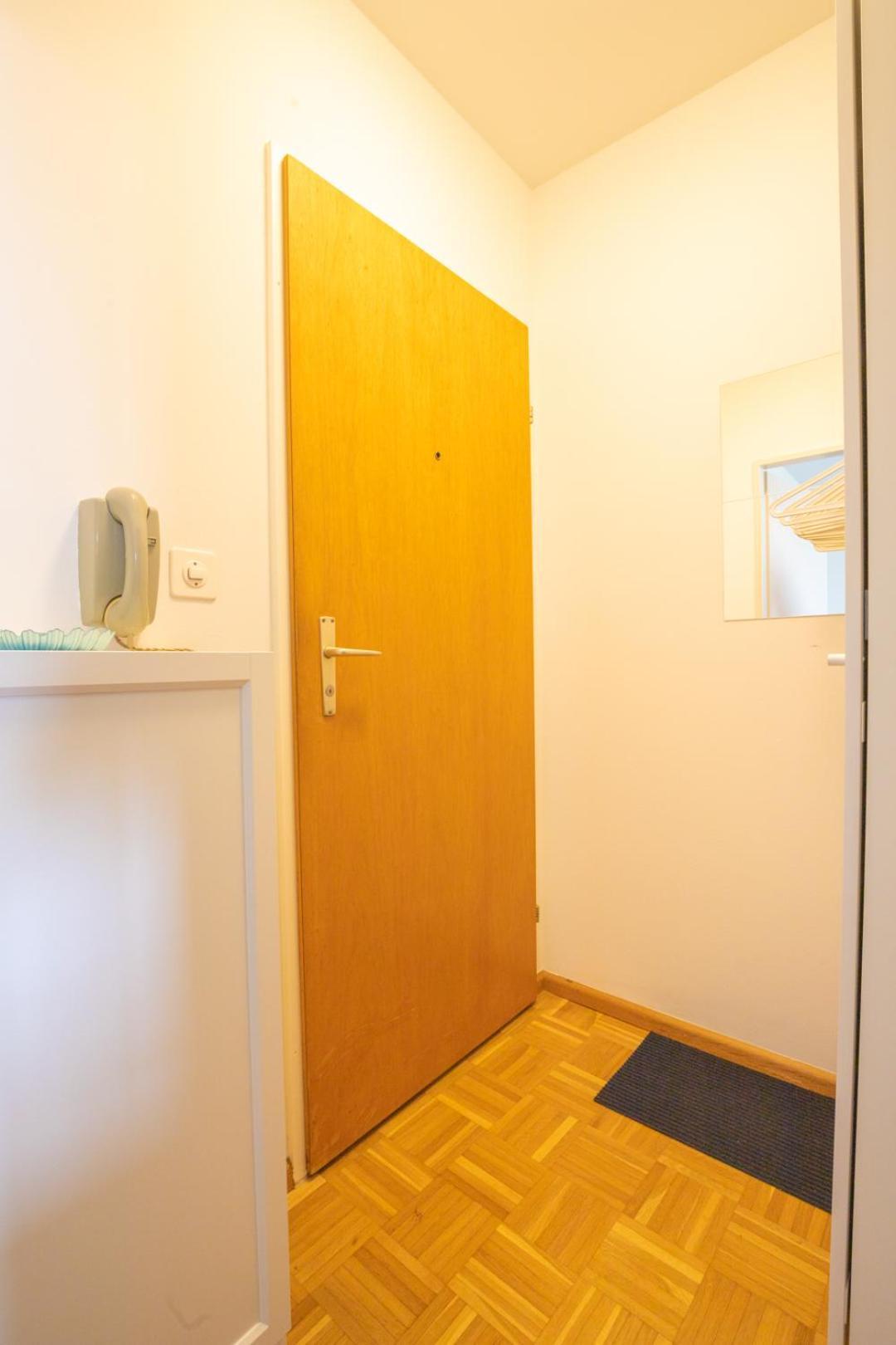 Special Blue Tiger Apartment Basel, Messe Kleinbasel 10-Star ภายนอก รูปภาพ
